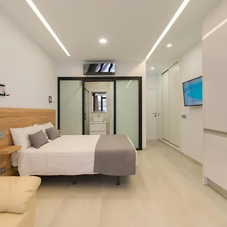 By Playa De Canteras Apartment *