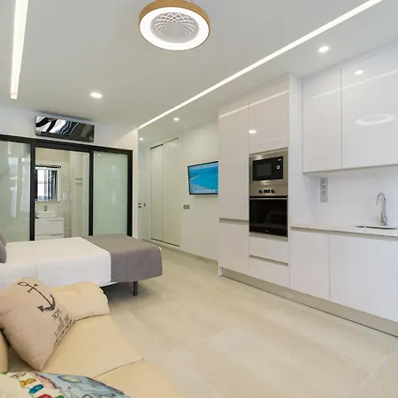 Apartment By Playa De Canteras *